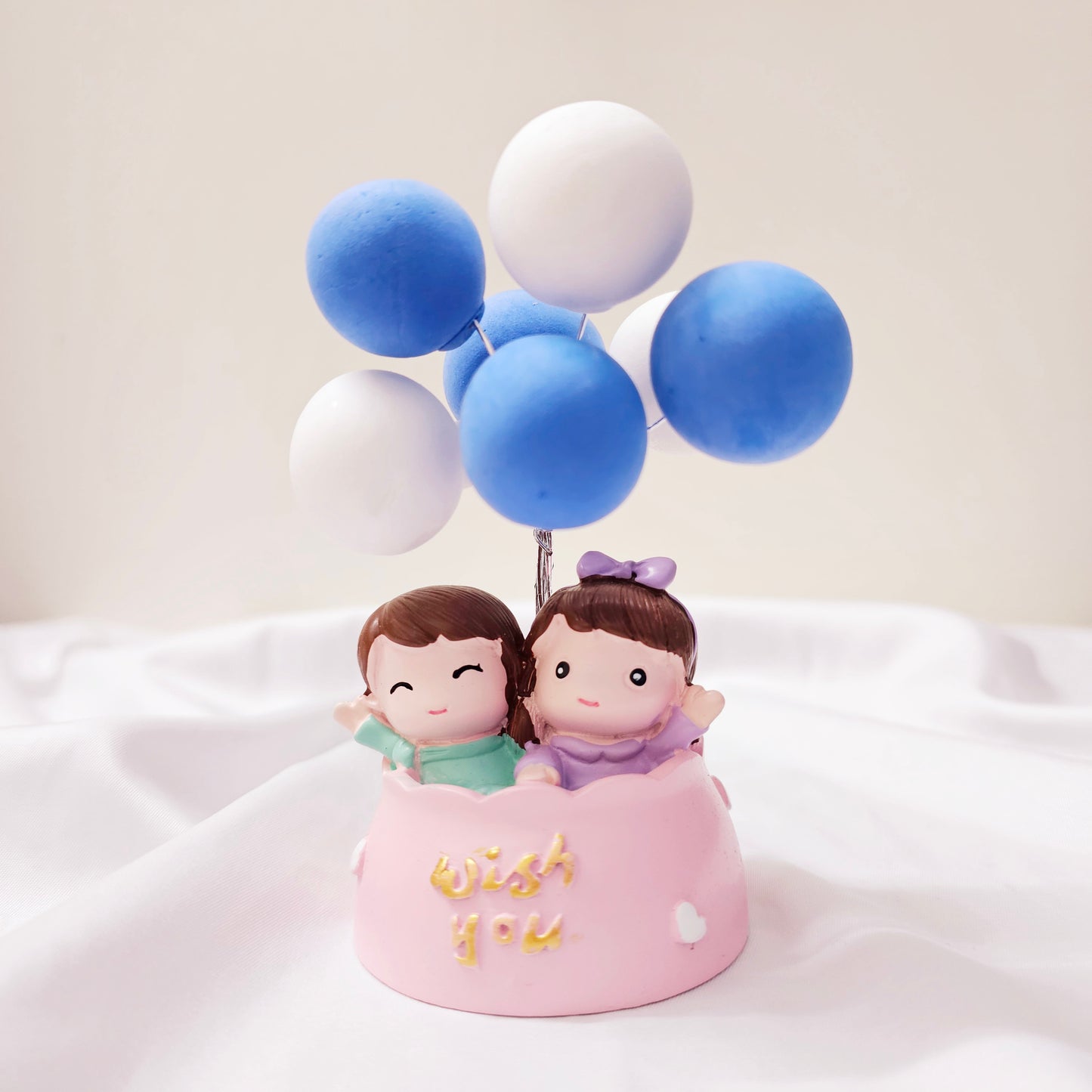 The Flair Store™ Valentine Gift for Girlfriend Boyfriend -Romantic Couple Miniature Statue with Balloons in Pot Decorative Showpiece Gift for Him Her Anniversary Wedding Birthday