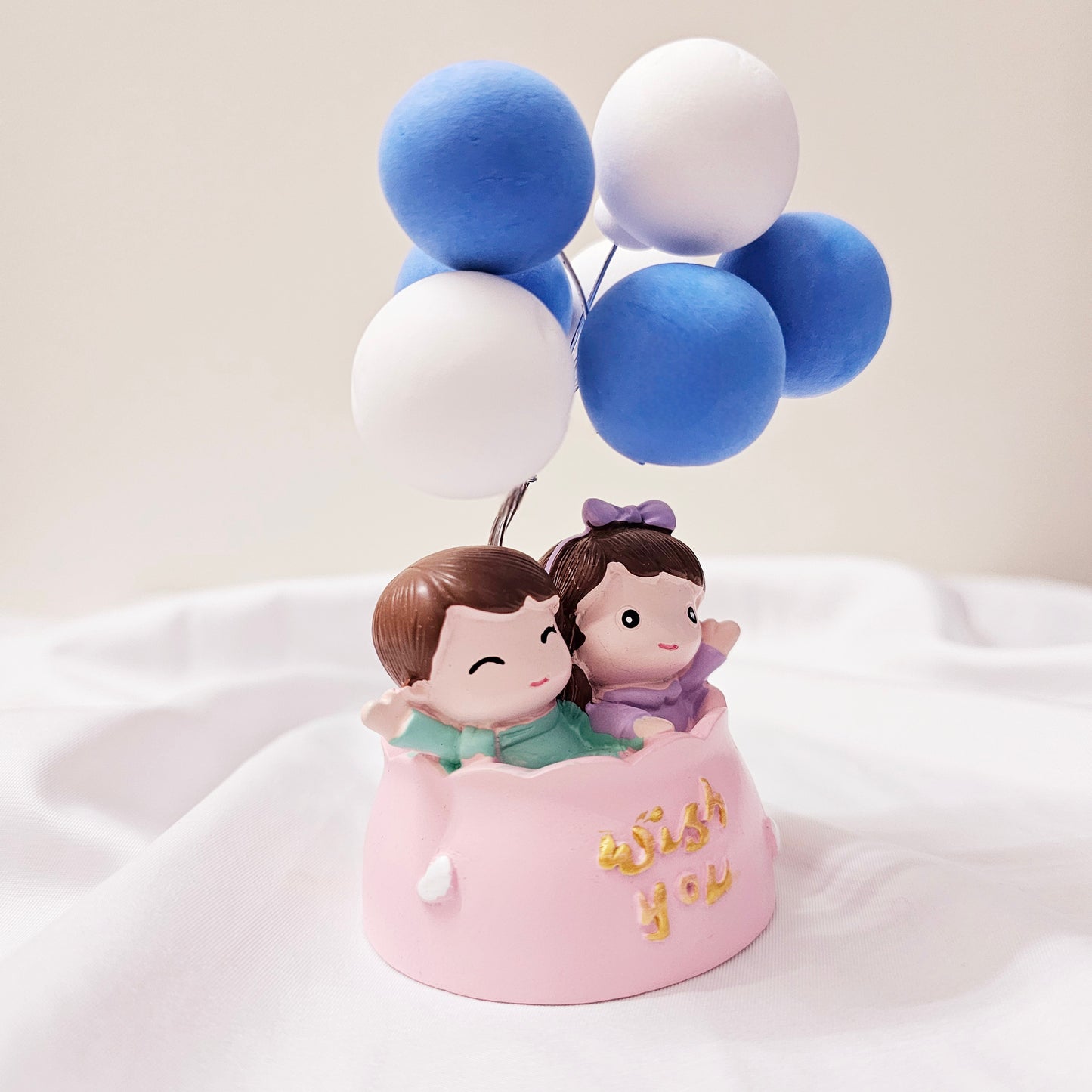 The Flair Store™ Valentine Gift for Girlfriend Boyfriend -Romantic Couple Miniature Statue with Balloons in Pot Decorative Showpiece Gift for Him Her Anniversary Wedding Birthday