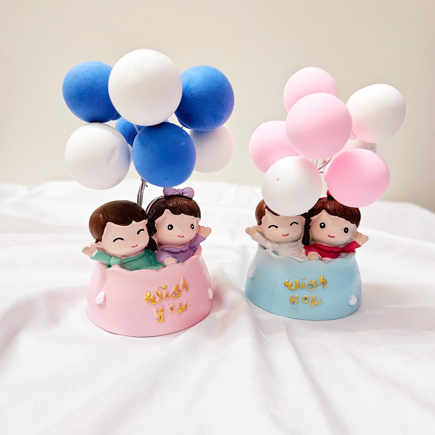 The Flair Store™ Valentine Gift for Girlfriend Boyfriend -Romantic Couple Miniature Statue with Balloons in Pot Decorative Showpiece Gift for Him Her Anniversary Wedding Birthday