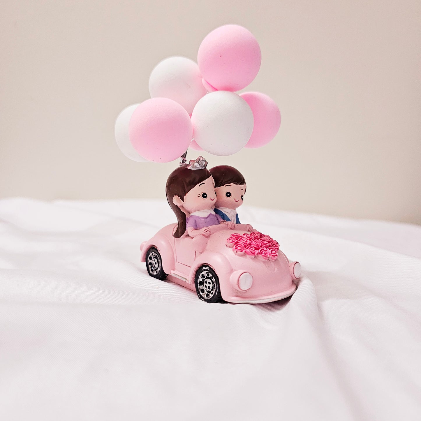 The Flair Store™ Valentine Gift for Girlfriend Boyfriend-Romantic Couple Miniature Statue with Balloons on a Car Decorative Showpiece Gift for Him Her Anniversary Wedding