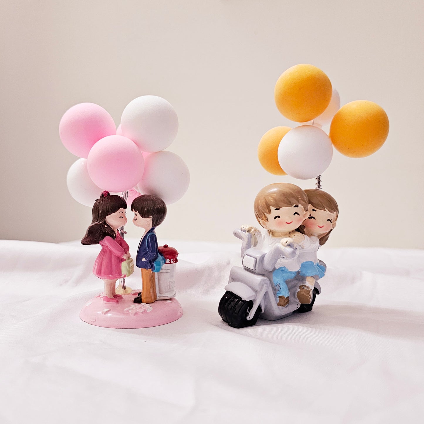 The Flair Store™ The Flair Store™ Romantic Couple Miniature Statue with Balloons Decorative Showpiece- Gift for Girlfriend Boyfriend Wife Husband Him Her Anniversary Wedding Birthday Valentine (Pink)