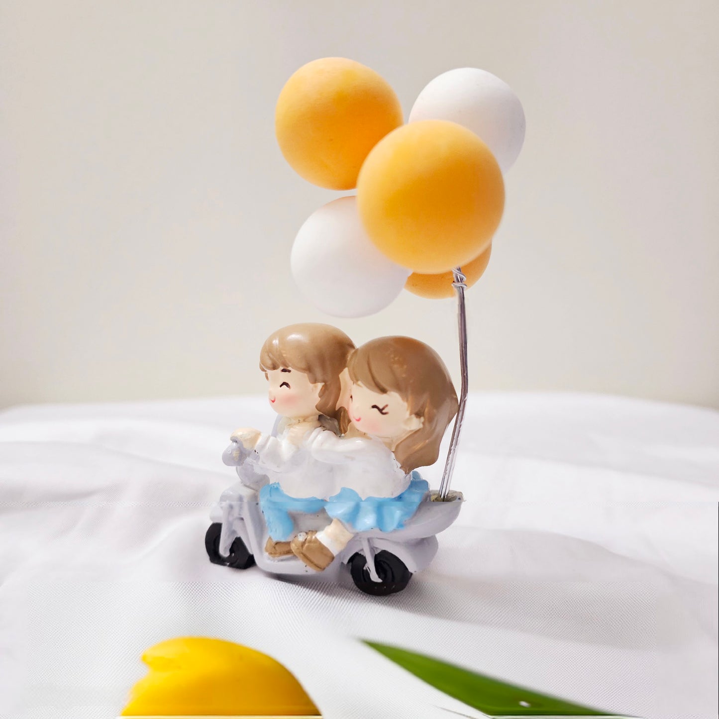 The Flair Store™ Romantic Couple Miniature Statue with Balloons on a Motor Bike Decorative Showpiece- Gift for Girlfriend Boyfriend Wife Husband Him Her Anniversary Wedding Birthday Valentine